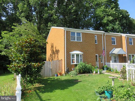 2nd image of 16 Oak Dr