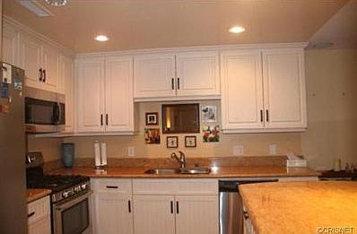 5th image of 9930 Owensmouth Ave Unit 15