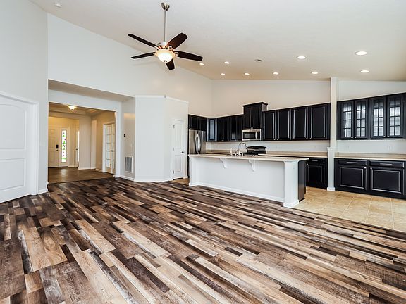 4th image of 3401 Carol Marie Ln