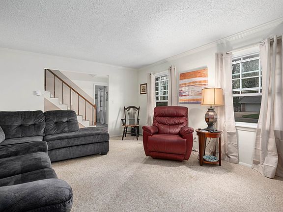 5th image of 9213 W Tulip Tree Dr