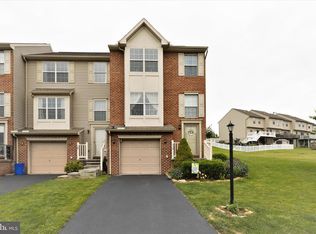 140 Sara Ln, Hanover, PA 17331