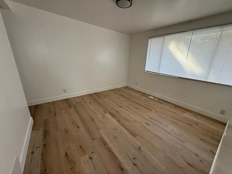 1226 E 500 S — Photo 9