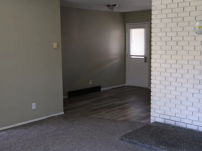 2828 N Julia St — Photo 25
