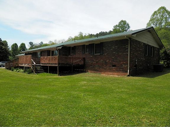 5th image of 133 Leigh Ave