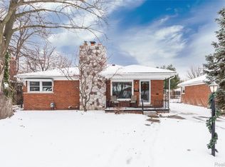 9330 San Jose, Redford, MI 48239