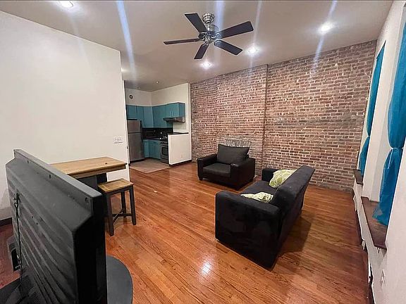 2nd image of 159 W 121st St #2