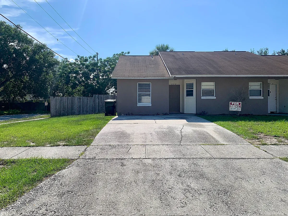 502 Maineline Blvd — Photo 1