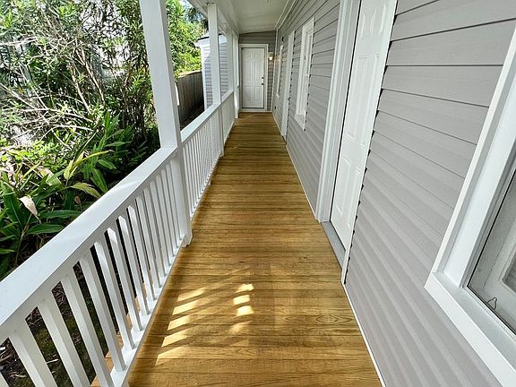 3rd image of 6 Maverick St