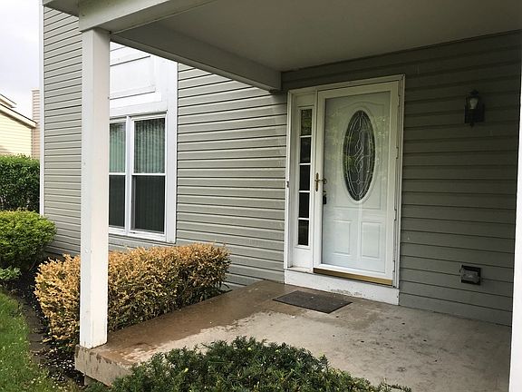 3rd image of 208 Magnolia Dr
