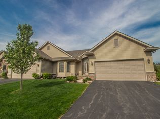 804 Boxwood Ct, Brighton, MI 48116