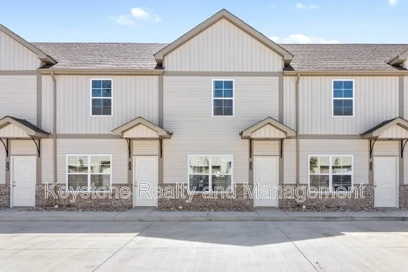 2 bed, 2.5 bath, 1176 sqft, $1,250 — Photo 1