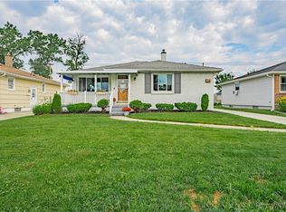 24 Ceil Dr, Cheektowaga, NY 14227