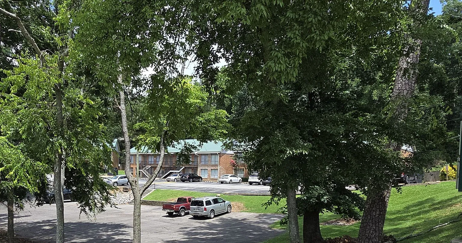 Green Springs Village Apartments - Birmingham, AL — Photo 1