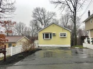 118 Vermont Trl, Hopatcong, NJ 07843