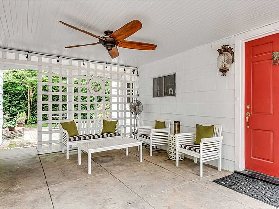 5th image of 4 Heckscher Dr