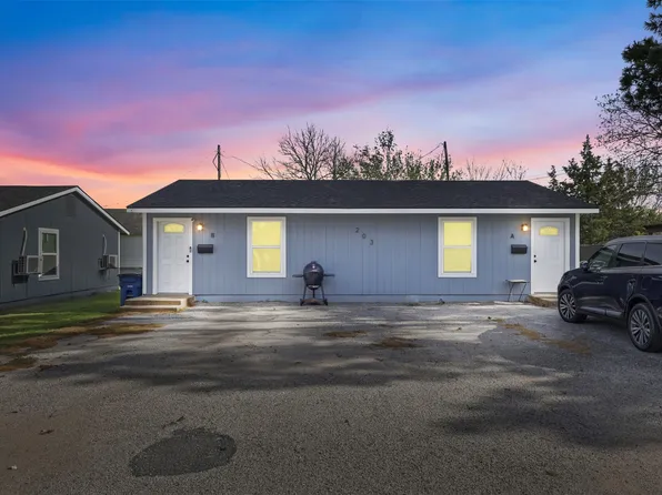 205 E Bremond St, Ennis, TX 75119