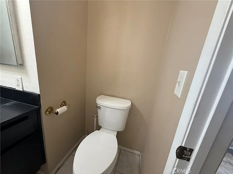 9131 Burnet Ave #10 — Photo 34