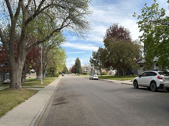 4th image of 1409 Avenue E