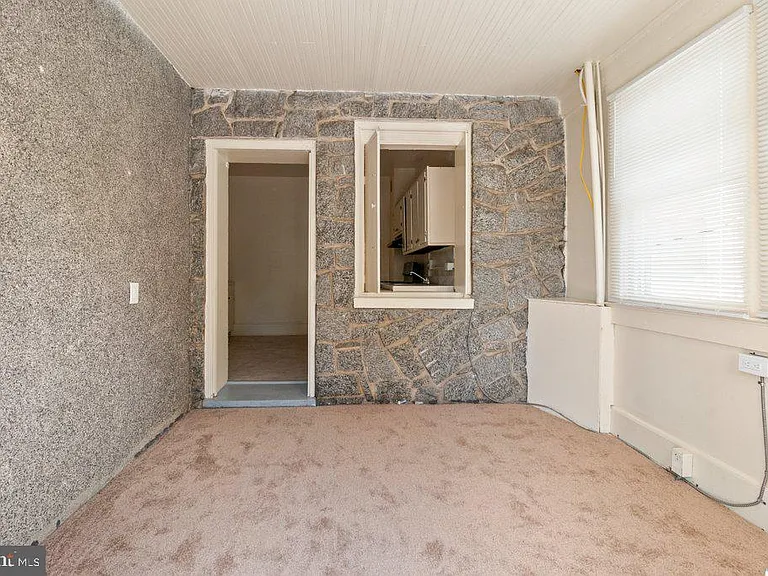 502 S Main St #1A — Photo 15