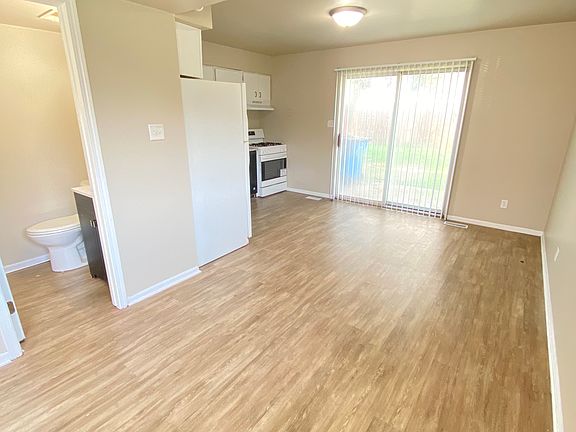 5th image of 3601 Ash St #D