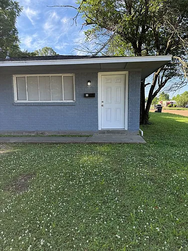 203 Stirling St Photo 1