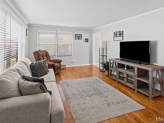 5th image of 7 Passavant Ct