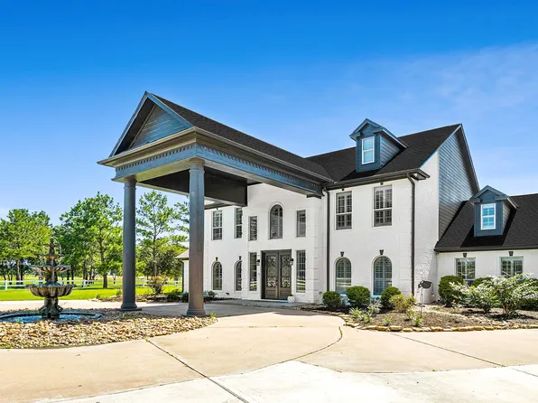 110 Hunters Creek Way, Hockley, TX 77447