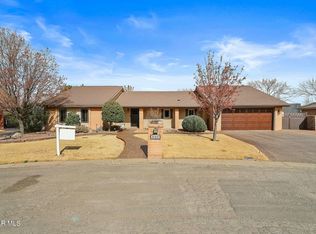 532 Country Oaks Dr, El Paso, TX 79932