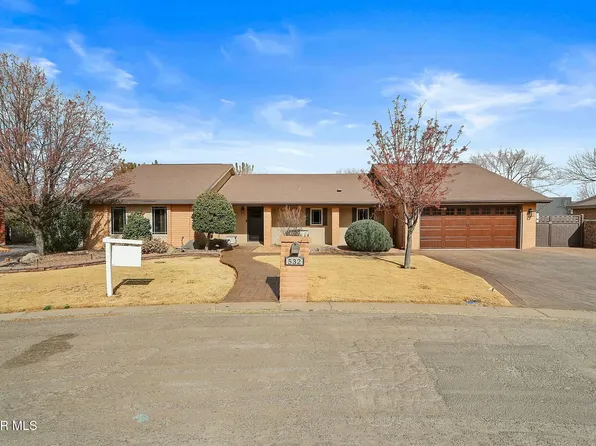 532 Country Oaks Dr, El Paso, TX 79932