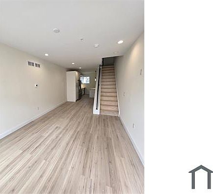 2nd image of 2135 N Orianna St