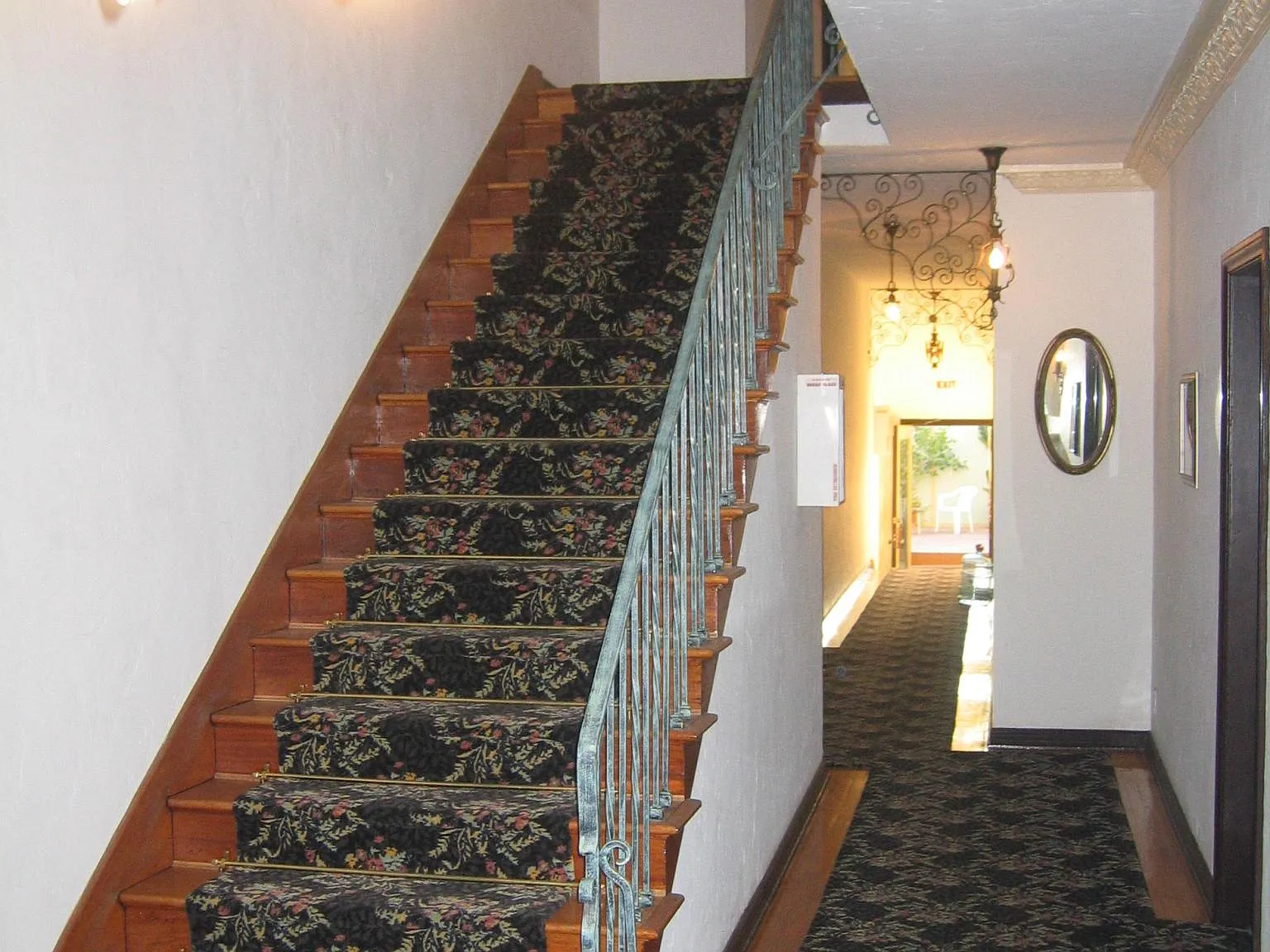 1 bed, 1100 sqft, $3,250 — Photo 4