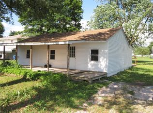 944 Sinclair Ave, South Roxana, IL 62087