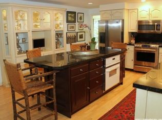 860 S Monument Cir, Salt Lake City, UT 84108