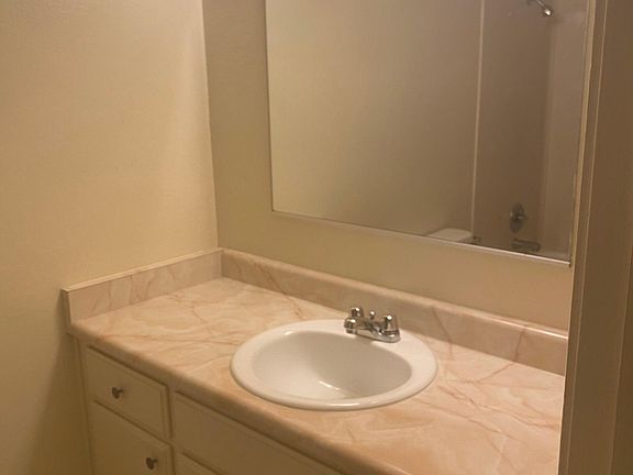 4th image of 1290 Forestwood Dr