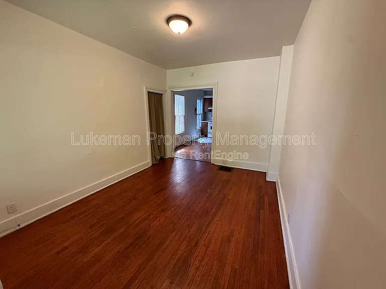 932 S Park St #1 — Photo 8
