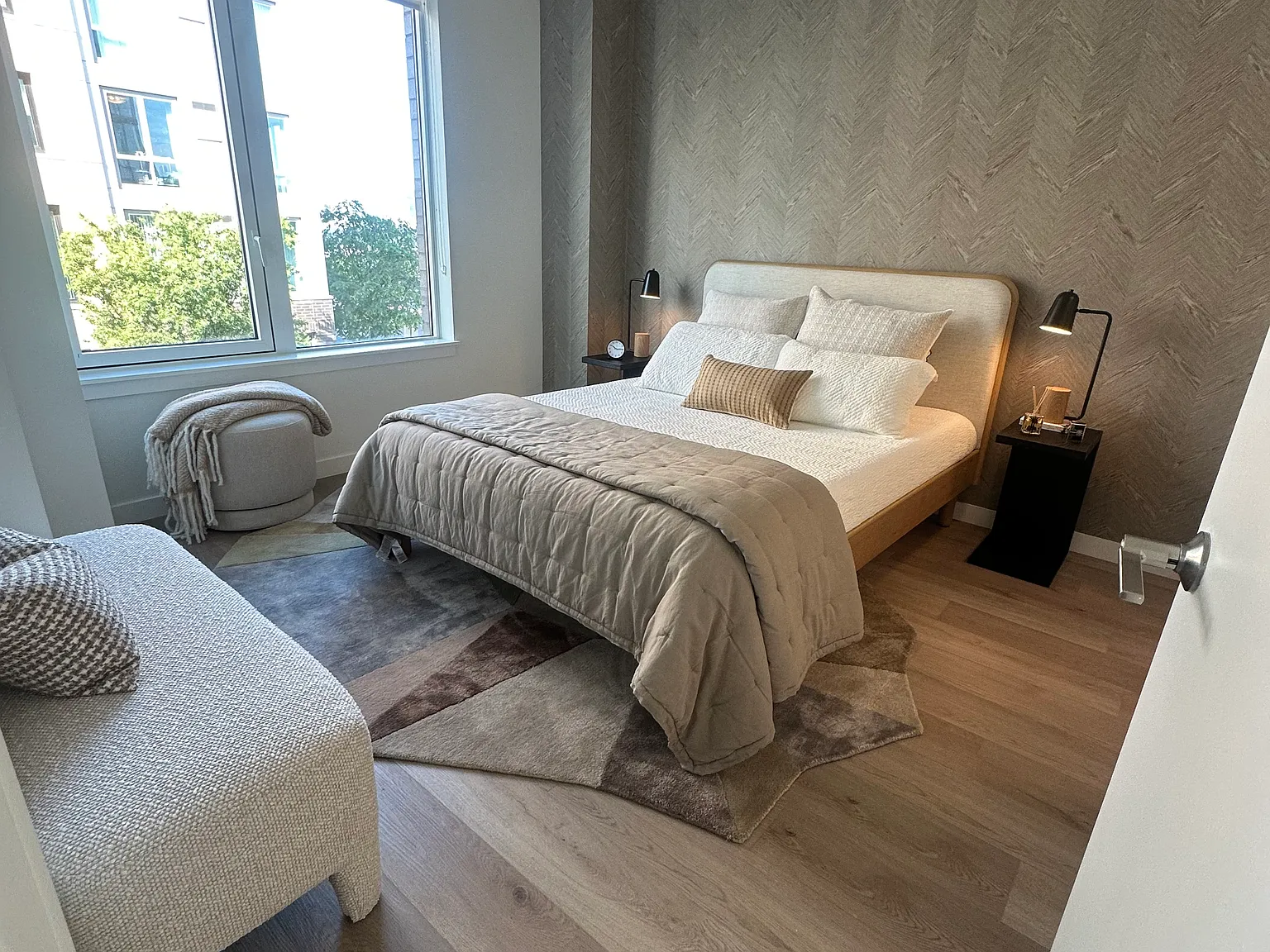1 bed, 775 sqft, $3,795 — Photo 3