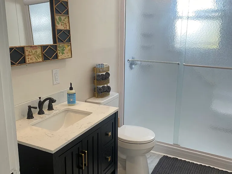 312 Hialeah Dr — Photo 8
