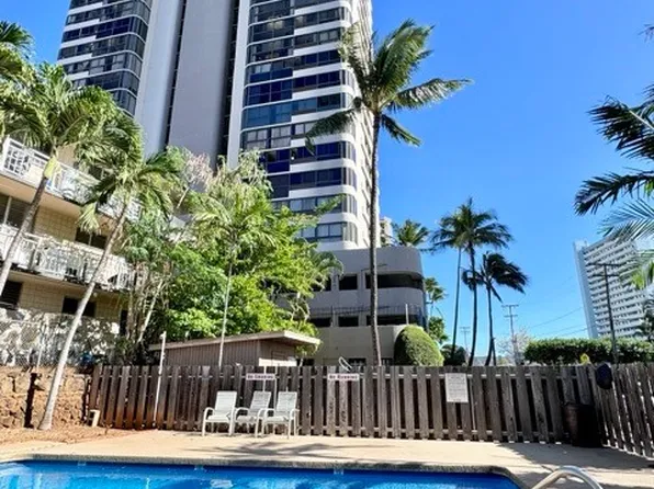 2724 Kahoaloha Ln APT 2004, Honolulu, HI 96826