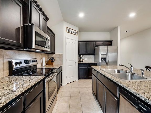 4th image of 840 Walls Blvd