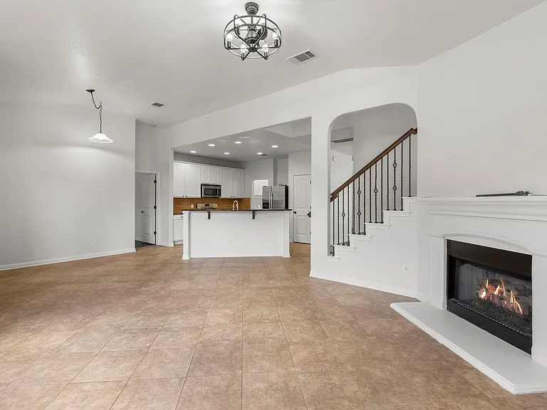 18613 Falcon Pointe Blvd — Photo 8