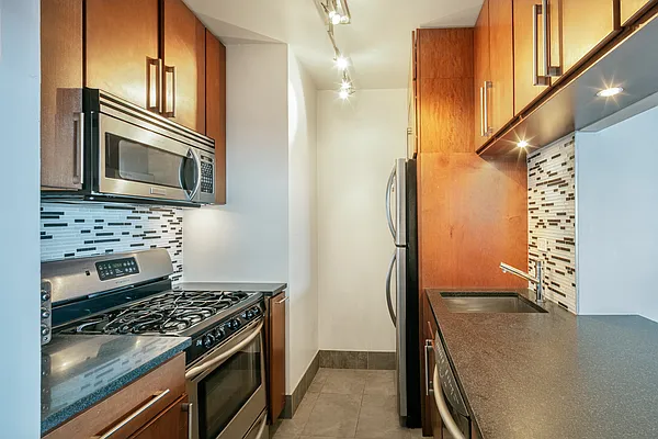 Rented by Compass | media 11