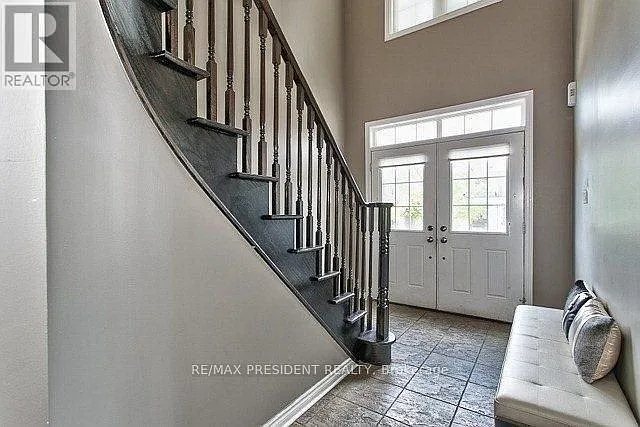 2361 Baronwood Dr — Photo 3