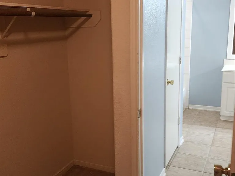 12214 Carriage Oak Cir — Photo 24