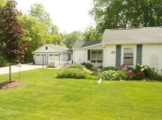 W239N6602 Maple Ave, Sussex, WI 53089
