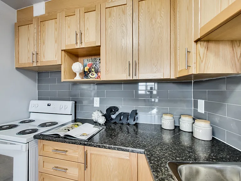 6000 Bathurst St — Photo 43