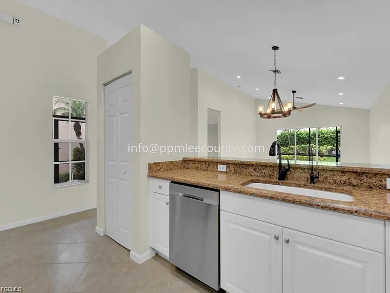 11075 Lancewood St — Photo 6