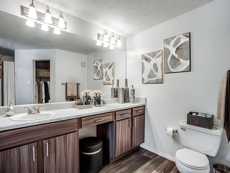 The Gio Apartments — Photo 16