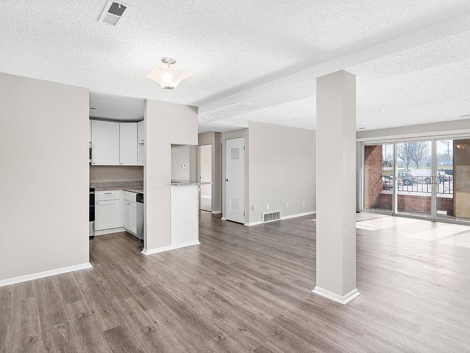 Dining/Living Room Kitchen