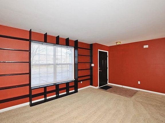 4th image of 9031 Ernest Ln