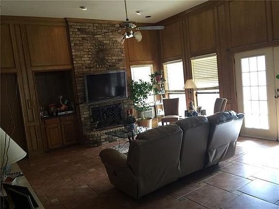 2nd image of 2100 Decator Dr